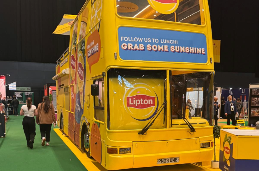The bright and bold Lipton Ice Tea bus brings a splash of sunshine to the event. As the world’s leading tea brand, Lipton refreshes attendees with their range of sustainably sourced iced teas.
